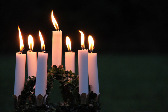 https://www.burgkirchen-evangelisch.de/sites/burgkirchen-evangelisch.de/files/media/img/lucia-4701120_1920_0.jpg